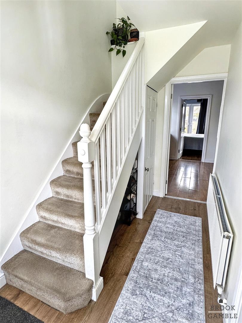 4 Bedroom House. Langney Rise in Eastbourne,  21